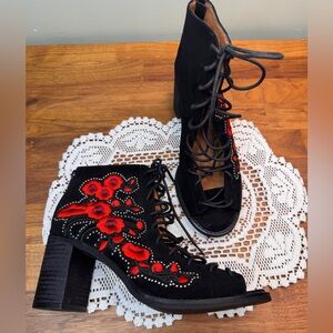 Jeffrey Campbell Rose Tie Up Block Heel Embroidered Red Black Size 9.5